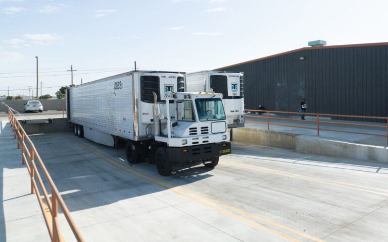 Key cross-docking features for efficient logistics